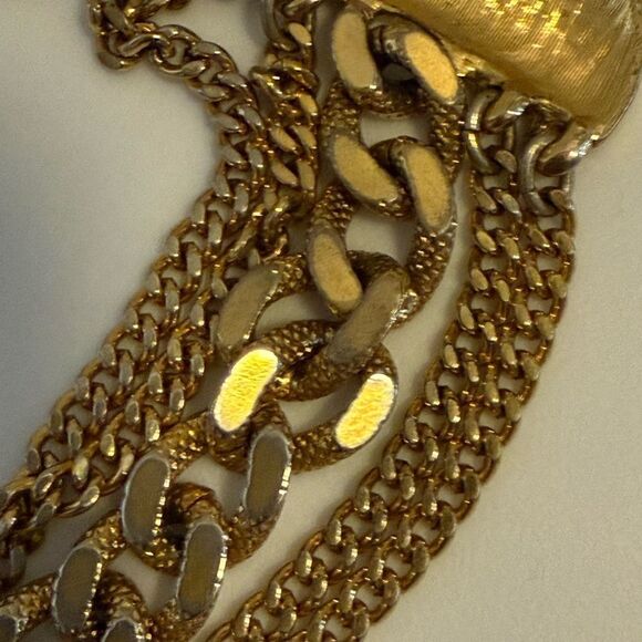 Monet Signed Vintage Chunky Chain Gold Tone Bracelet with safety chain. - Picture 8 of 8